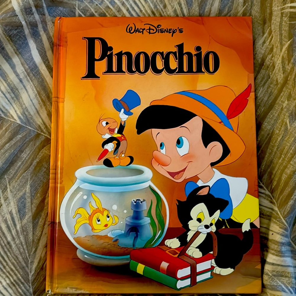 Walt Disney Pinocchio Book
